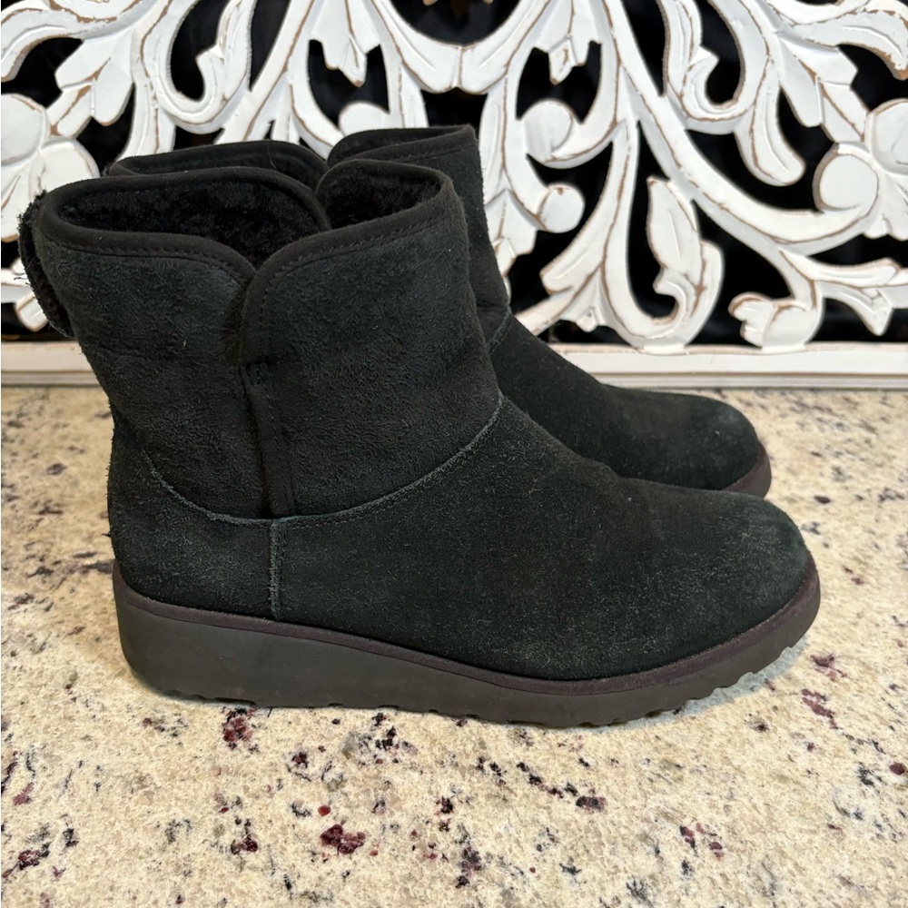 UGG Kristin Short Wedge Booties Style 1012497 Size 9 Black